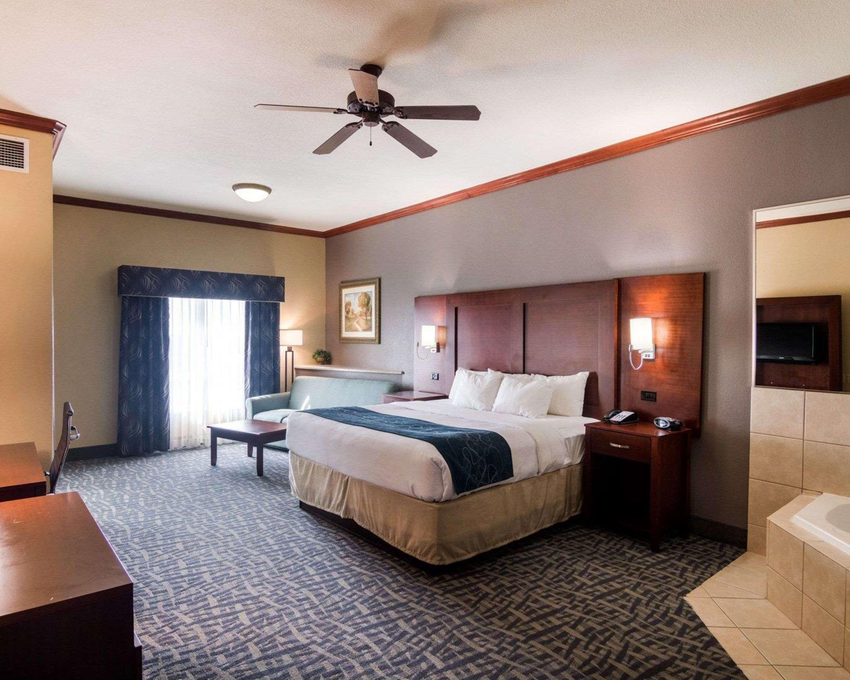 Comfort Suites Ґейнсвілл Екстер'єр фото