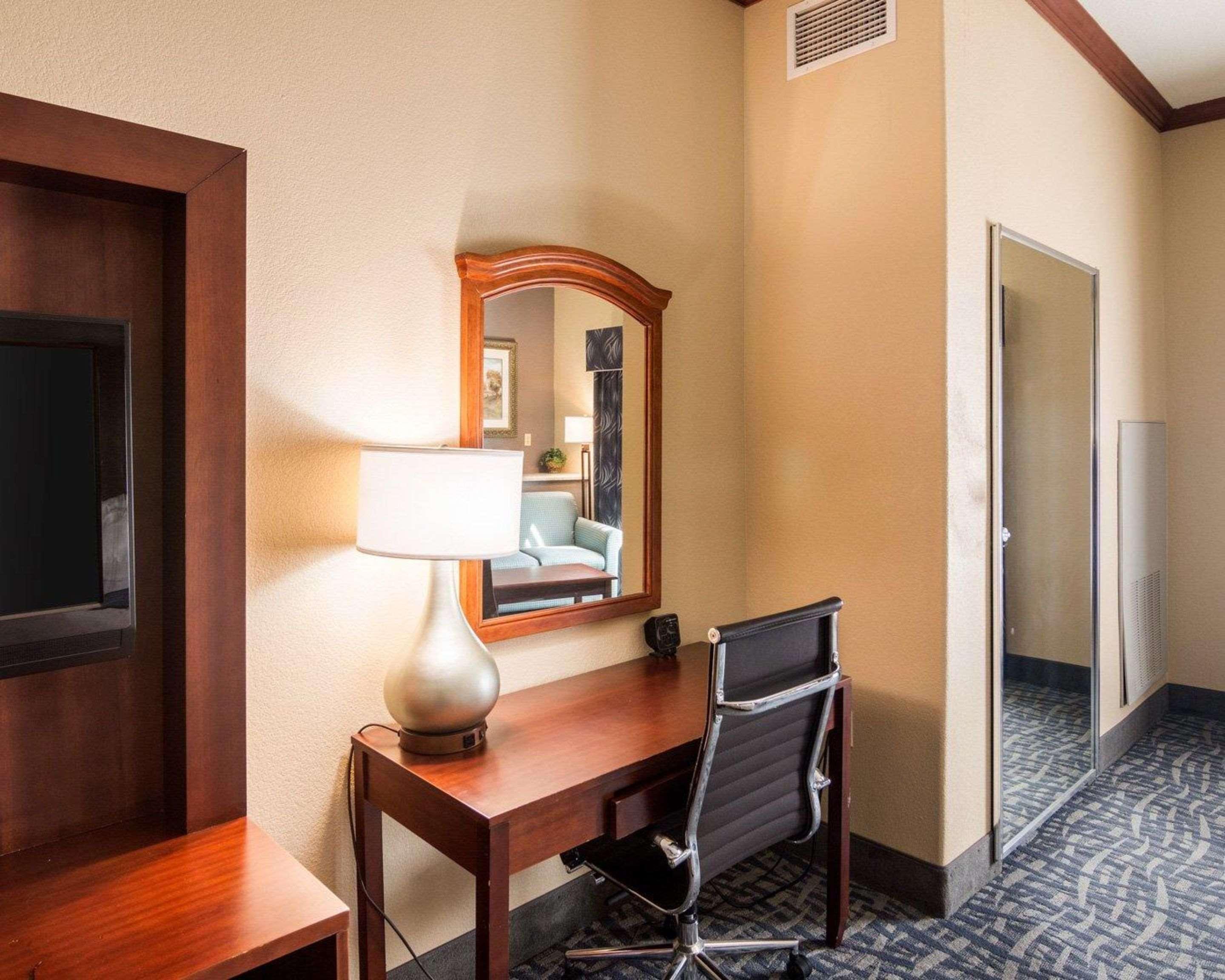 Comfort Suites Ґейнсвілл Екстер'єр фото