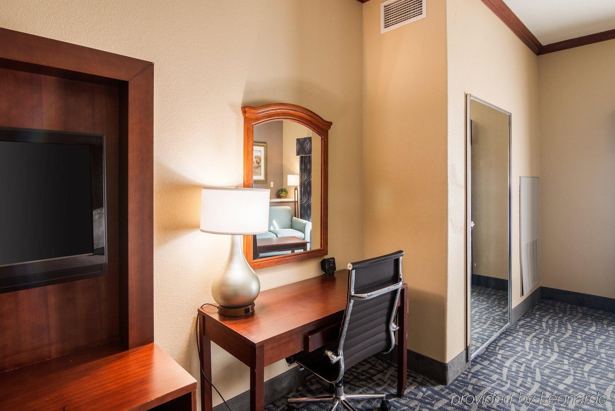 Comfort Suites Ґейнсвілл Екстер'єр фото